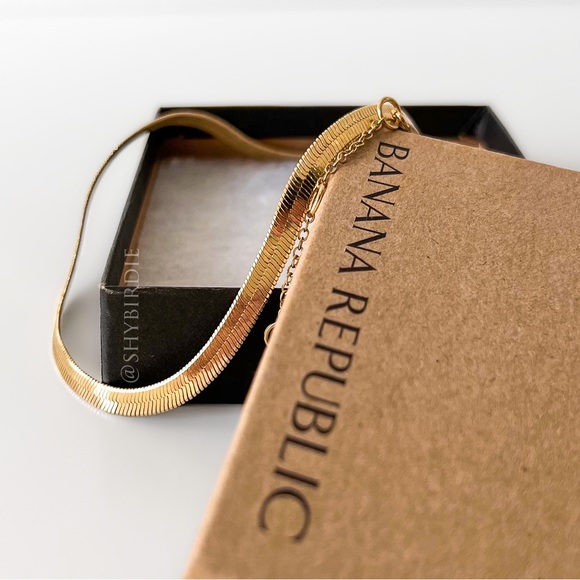 NWT Banana Republic Herringbone Snake Chain in Gold - Picture 7 of 12